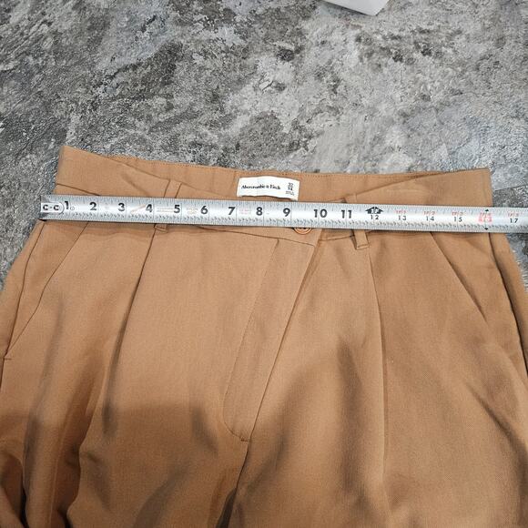 Abercrombie Tailored Relaxed Straight Leg Crossover Waist Pant Size 14 - Picture 6 of 9